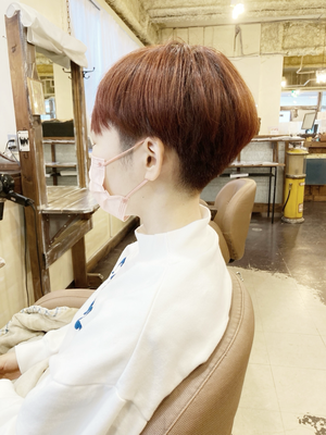 20代　会社員　カット・カラー