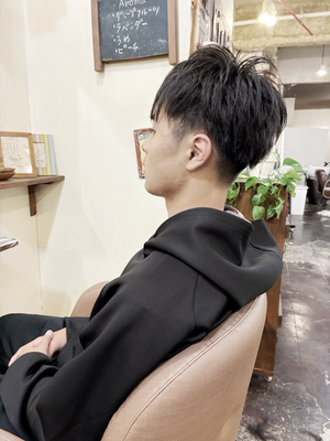 高校生　カット　¥4,100