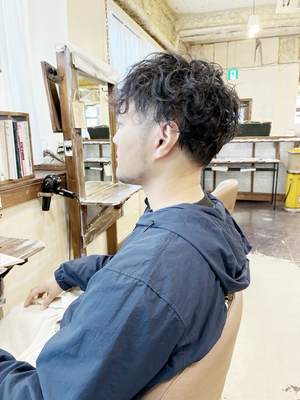 30代　会社員　カット・パーマ