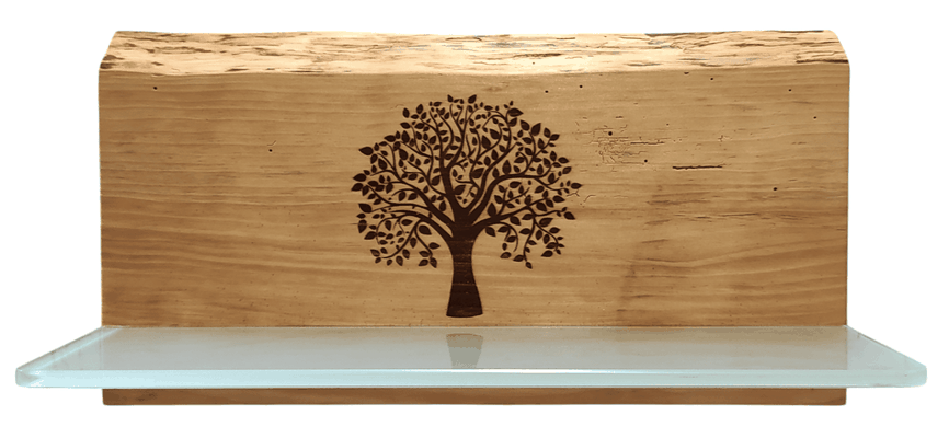  Wandregal aus Holz mit Glasboden und Baumgravur
