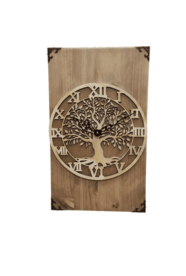 Wanduhr aus Holz mit Baum des Lebens handgefertigt