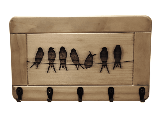 Schlüsselbrett aus Holz mit Vogelmotiv handgefertigt