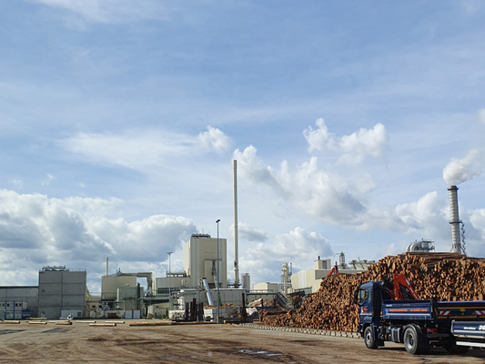 Blick auf eine Industrieanlage in der Prignitz.