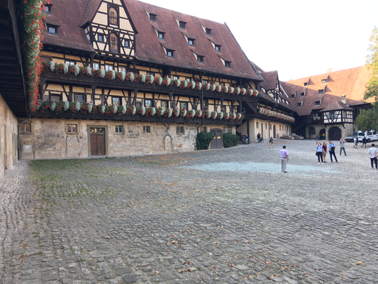 Innenhof beim Dom