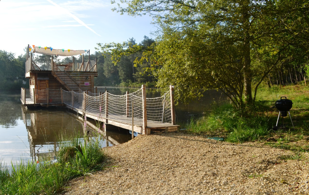 cabane sur l'eau dordogne