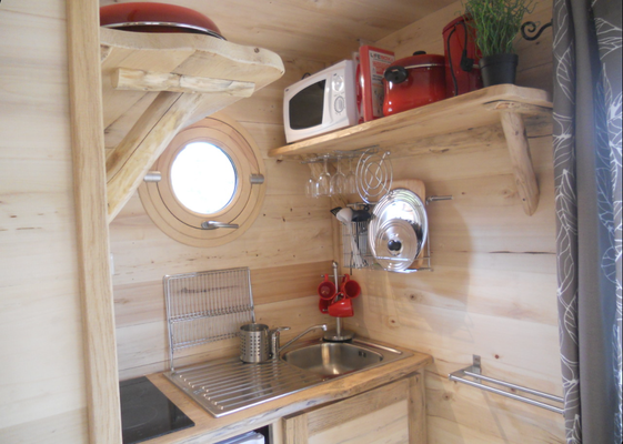 cuisine équipée cabane sur l'eau