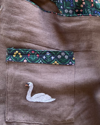 Höckerschwan auf Wickelrock von @hackeundnadel