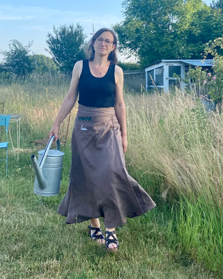 Höckerschwan auf Wickelrock von @hackeundnadel