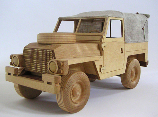Holzmodell Land Rover Lightweight Maßstab 1 : 12