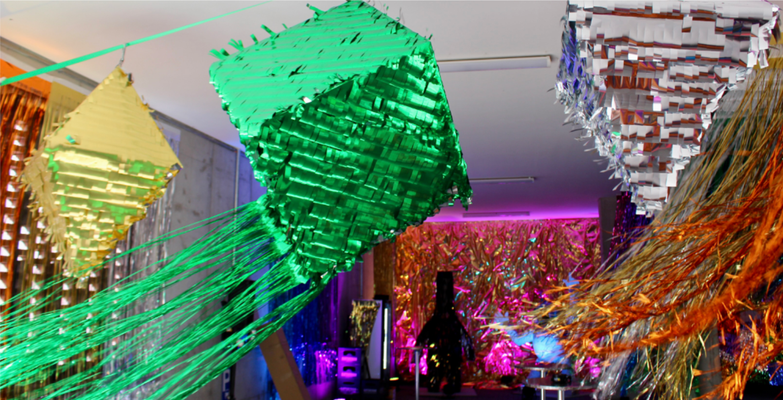 OMR Jung von Matt Party : Deco-Objekte aus B1 Metall- Folien