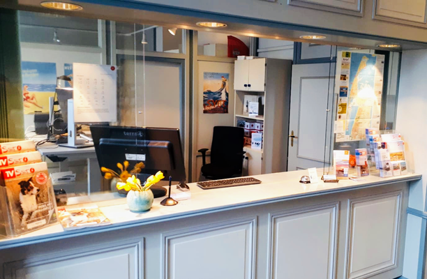 Info-Counter in der Tourist-Information "Alte Post" in Westerland auf Sylt 