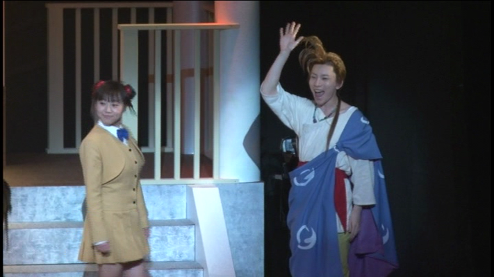 Und sie hat einen weiteren Suzaku Seishi mitgebracht. Chichiri ist ein seltsamer Geselle 