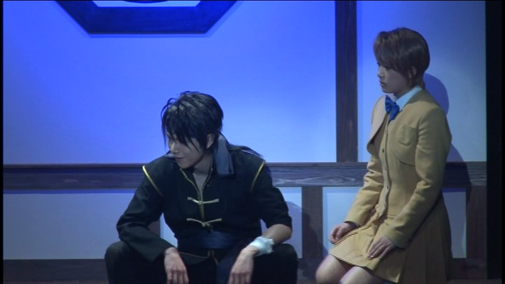 Yui kümmert sich um den verletzten Tamahome, der durch Nakago's seltsames Pulver wie ausgewechselt scheint. Sie glaubt nicht das er Miaka vergessen hat und sie jetzt hasst
