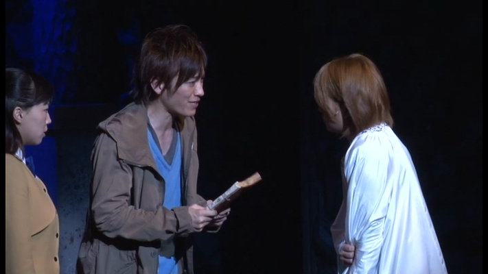 Also versucht es Keisuke nochmal. Yui würde sterben wenn sie einen weiteren Wunsch ausspricht, denn der Gott in ihrem Inneren frisst sie langsam auf
