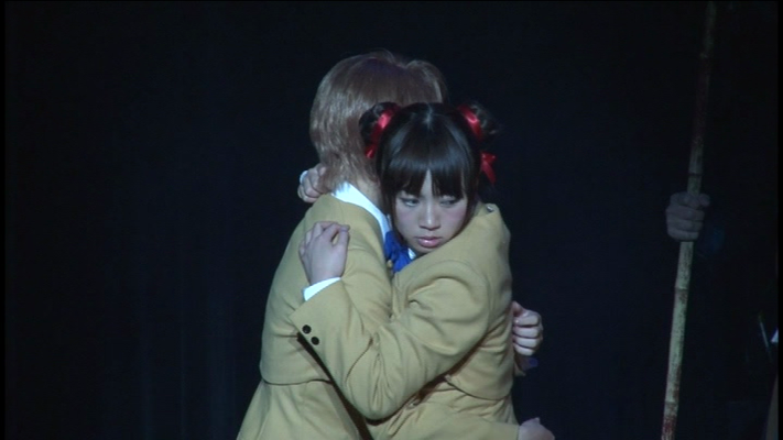 Überglücklich nimmt Yui sie in die Arme. All die schlimme Zeit ist vergessen - doch Miaka hat etwas wichtiges verloren und wird als "Suzaku no Miko" enttarnt!