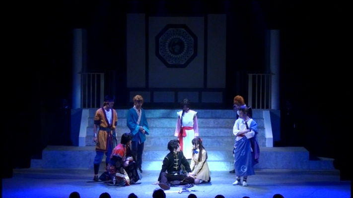 Tamahome erzählt was passiert ist, während Mitsukake ihn heilt. Die 7 Seishi sind bereit nun für die Zeremonie. Doch ohne die Schriftrolle ist das unmöglich