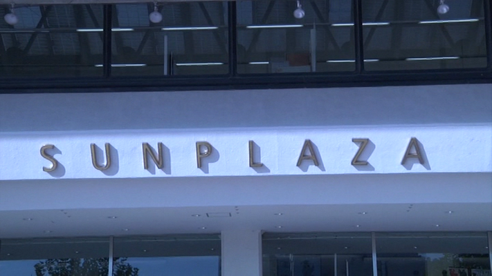 --- der Sunplaza; der Ort wo sie unbedingt auftreten wollten