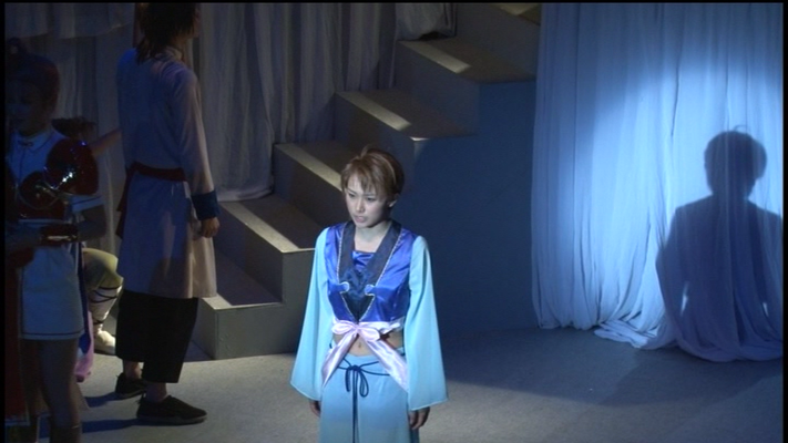 Yui beginnt mit der Zeremonie