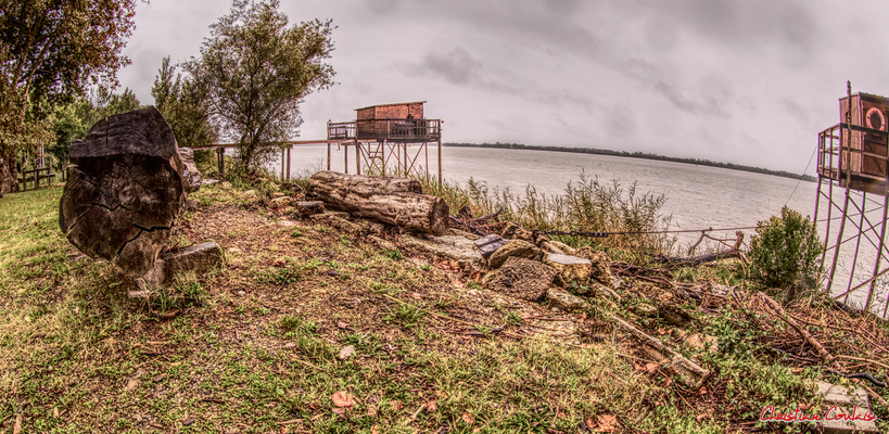 Carrelet à Roque de Thau, port estuarien de la Gironde. Villeneuve, samedi 26 septembre 2020. Photographie HDR © Christian Coulais