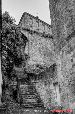 Ville basse et rempart, Bourg-sur-Gironde, samedi 26 septembre 2020. Photographie HDR © Christian Coulais
