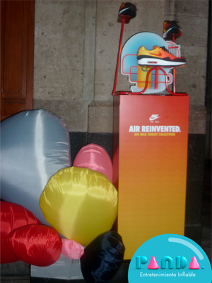 Publicidad inflable para nike