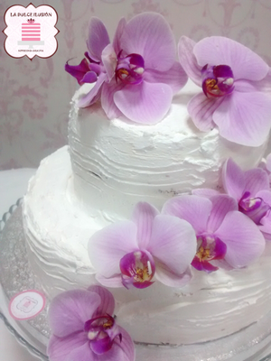 Tarta de boda sin fondant. Tartas de boda en Cartagena y Murcia. Pastel de boda con flores