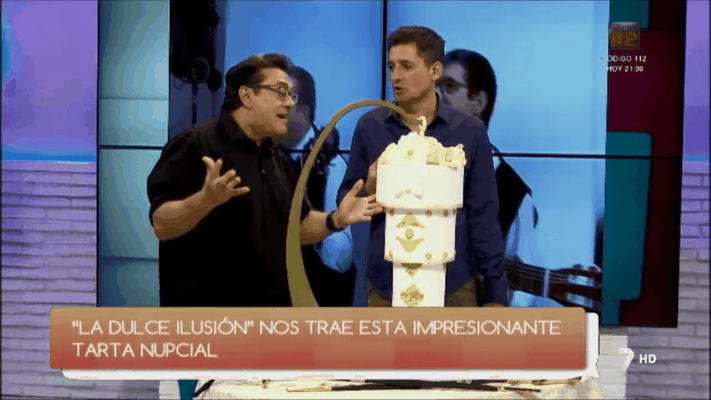 Tarta de boda tres pisos. Tarta de boda 3D. Tarta de boda en television. Gente como tu, Antonio Hidalgo con tarta de boda. La dulce ilusion Cartagena.