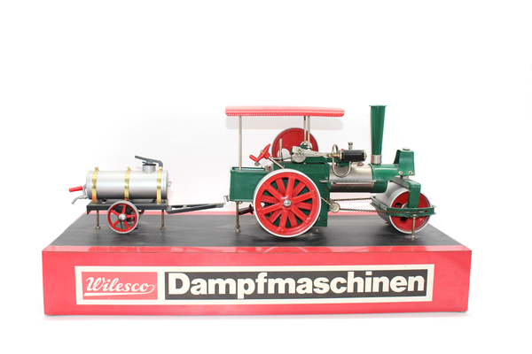 20 - D36 mit A385 als Schaufenstermodell  - showcasemodel