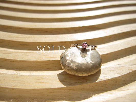 PINK SPIRAL STONERING /PINKSILVER,SILVER925,ロードライトガーネット / 3号 /￥SOLD OUT