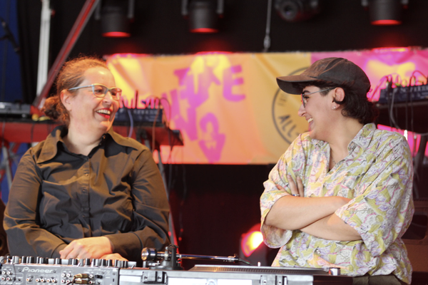 FUTURE NOW FESTIVAL 2022_Tag2: Stefanie Görtz, Daria Motalebsade (c) Maxi Braun