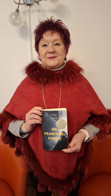 Ilona Peters, Zauberfrau Wuppertal © Privatbesitz 2024