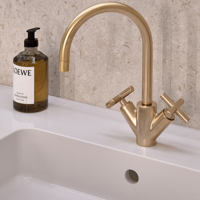 Vanity with integrated sink from white Silestone quartz
