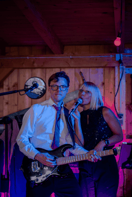 Echte Livemusik ohne Playbacks – die Sound Express® Partyband steht für Qualität und Spaß.