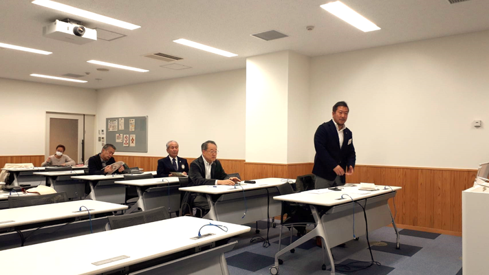 12月2日 月 通常例会と定例理事会が開催されました 2570パスポートロータリークラブ 国際ロータリー第２５７０地区