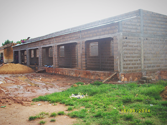 N'Gabaoro-Droit : Tôles installées (09/2014)