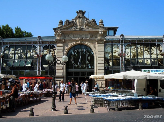 Narbonne Markthalle
