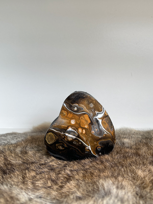 Houten hart doosje voor as, sieraden of andere herinneringen 8,5 x 9 x 3 cm. 