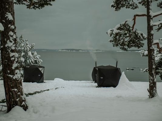 Bast Outdoorsauna im Winter