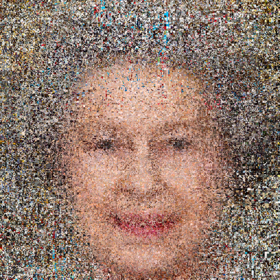 ELIIZABETH_I.png, 2023, Collage Digital de Fotos de Elizabeth II en MSPaint.