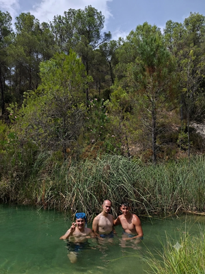 El trío de ases bicheros disfrutando de las aguas