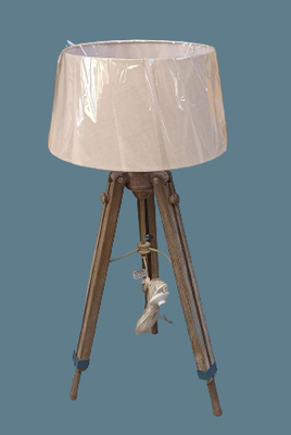 Lámpara trípode madera extensible. Ref 591508. 115 (mínimo), 160 (máximo)x50