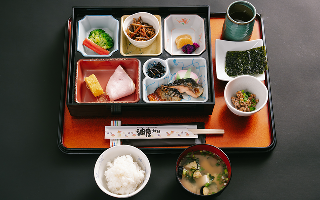 朝食