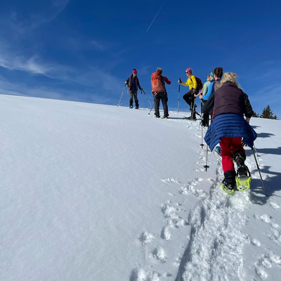 Yoga und Schneeschuhwandern mit Katja in Österreich