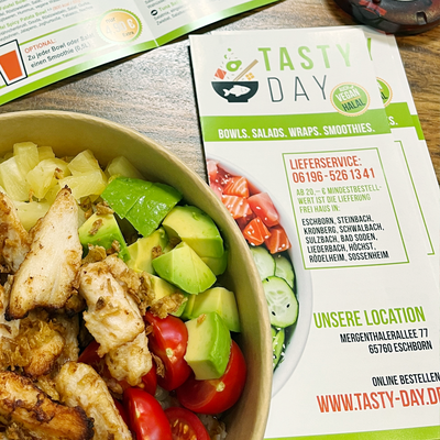 Gestalteter und produzierter Flyer mit verschiedenen Bowls für einen Bowl-Laden in Eschborn