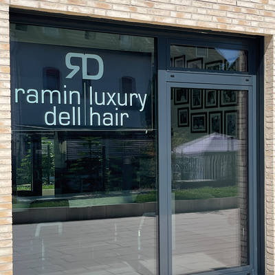 RAMIN DELL LUXURY HAIR, Spannrahmen mit Logo
