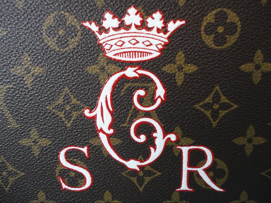 couronne royale louis Vuitton sur coffre ancien personnalisation