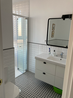Estado: Reformado. Baño en suite