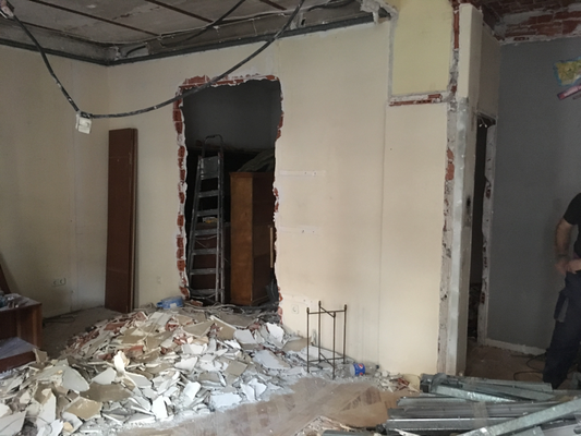 Estado: En obras. Salón