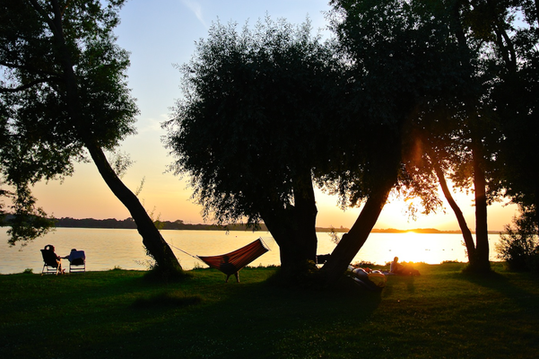 © Naturcamping Zwei Seen am Plauer See/MV . https://www.zweiseen.de