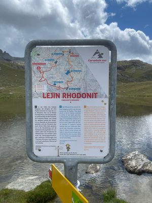 Infotafel Lejin Rhodonit